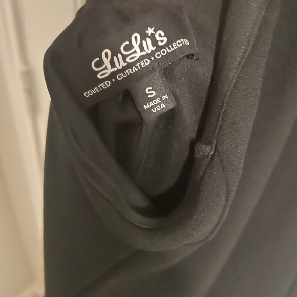 Lulus LBD with keyhole front - Picture 4 of 5